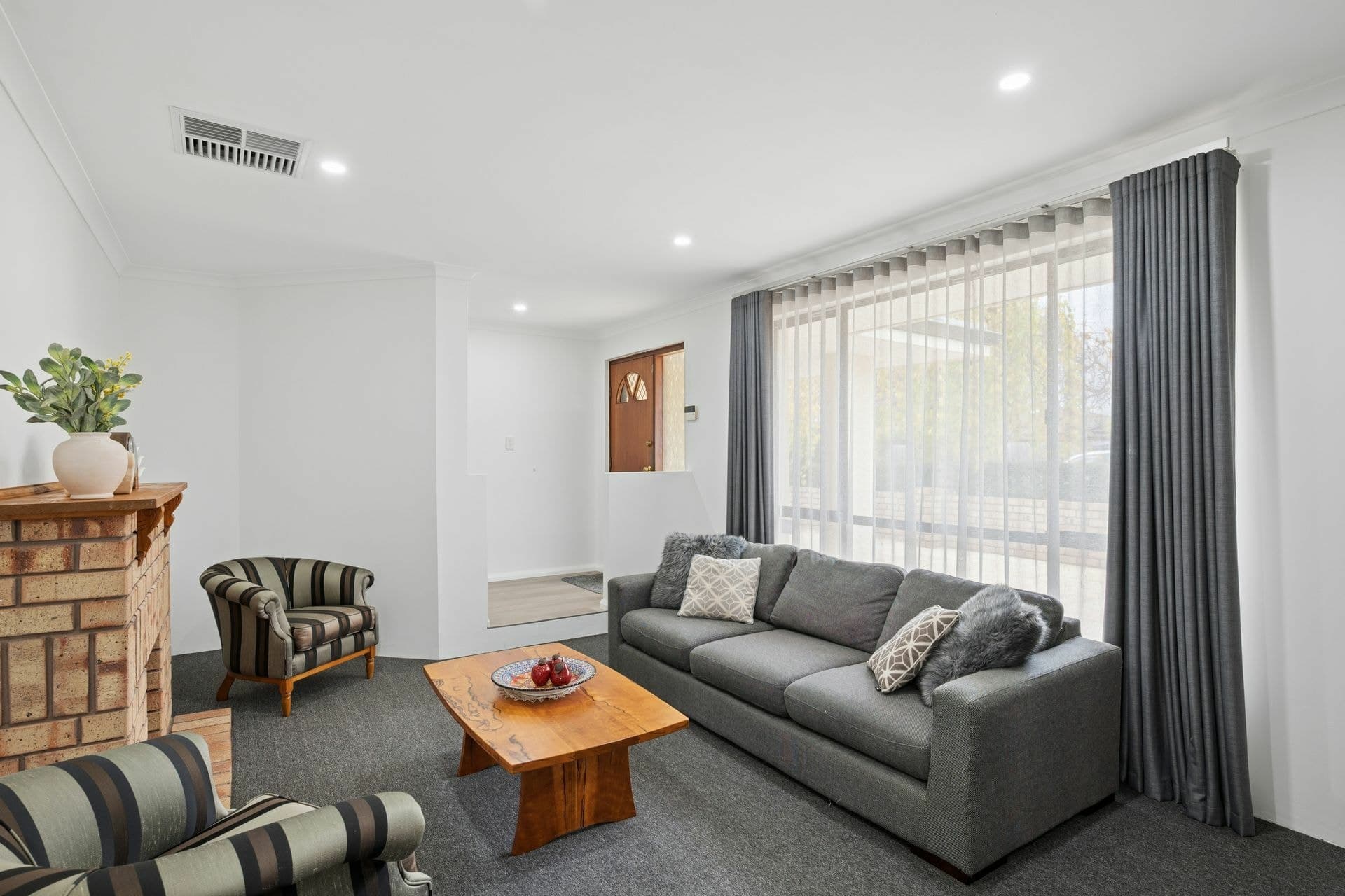 13 Reed Close, Thornlie, Thornlie - Thumbnail 5