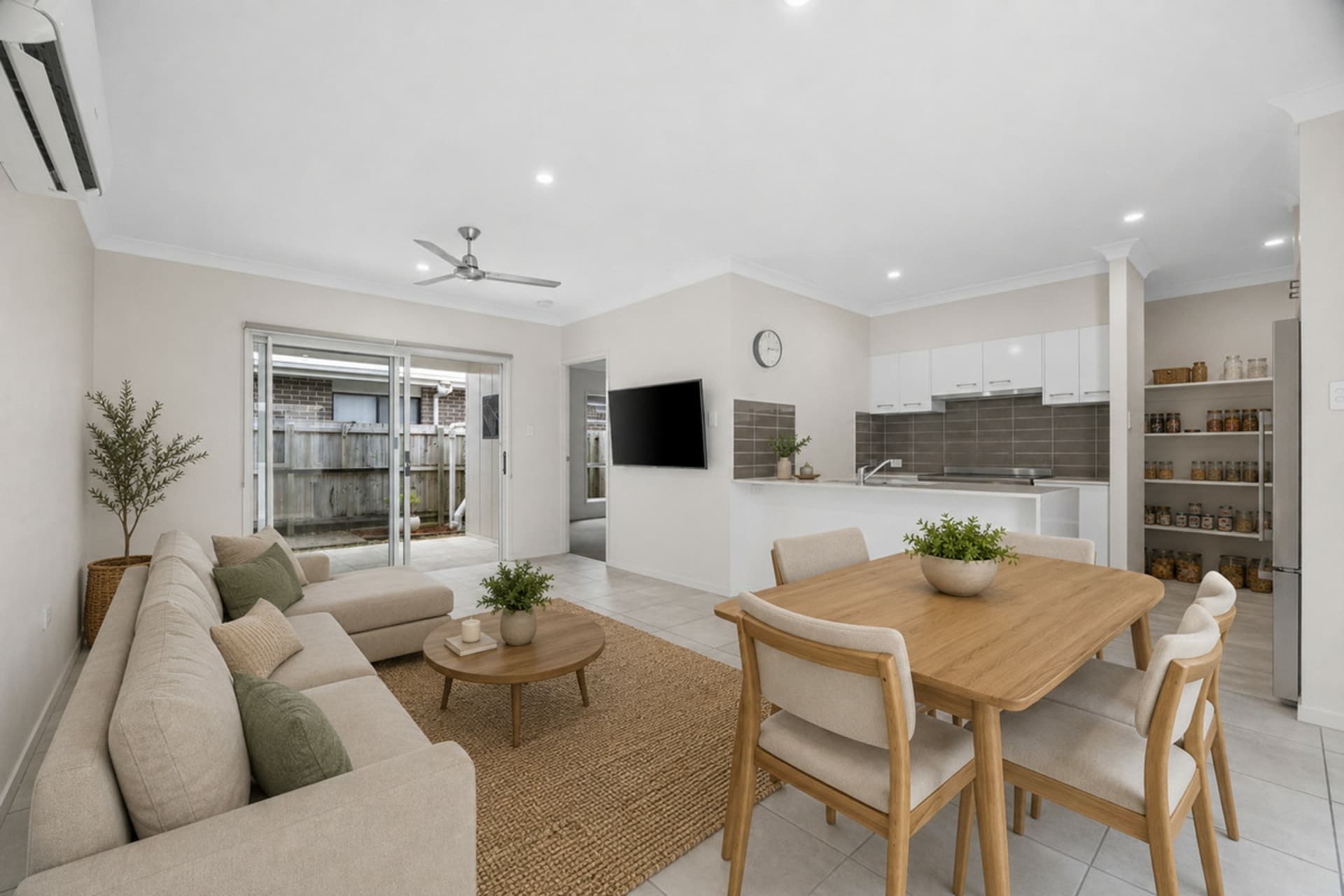 9 Wood Crescent, Baringa, Baringa - Thumbnail 2