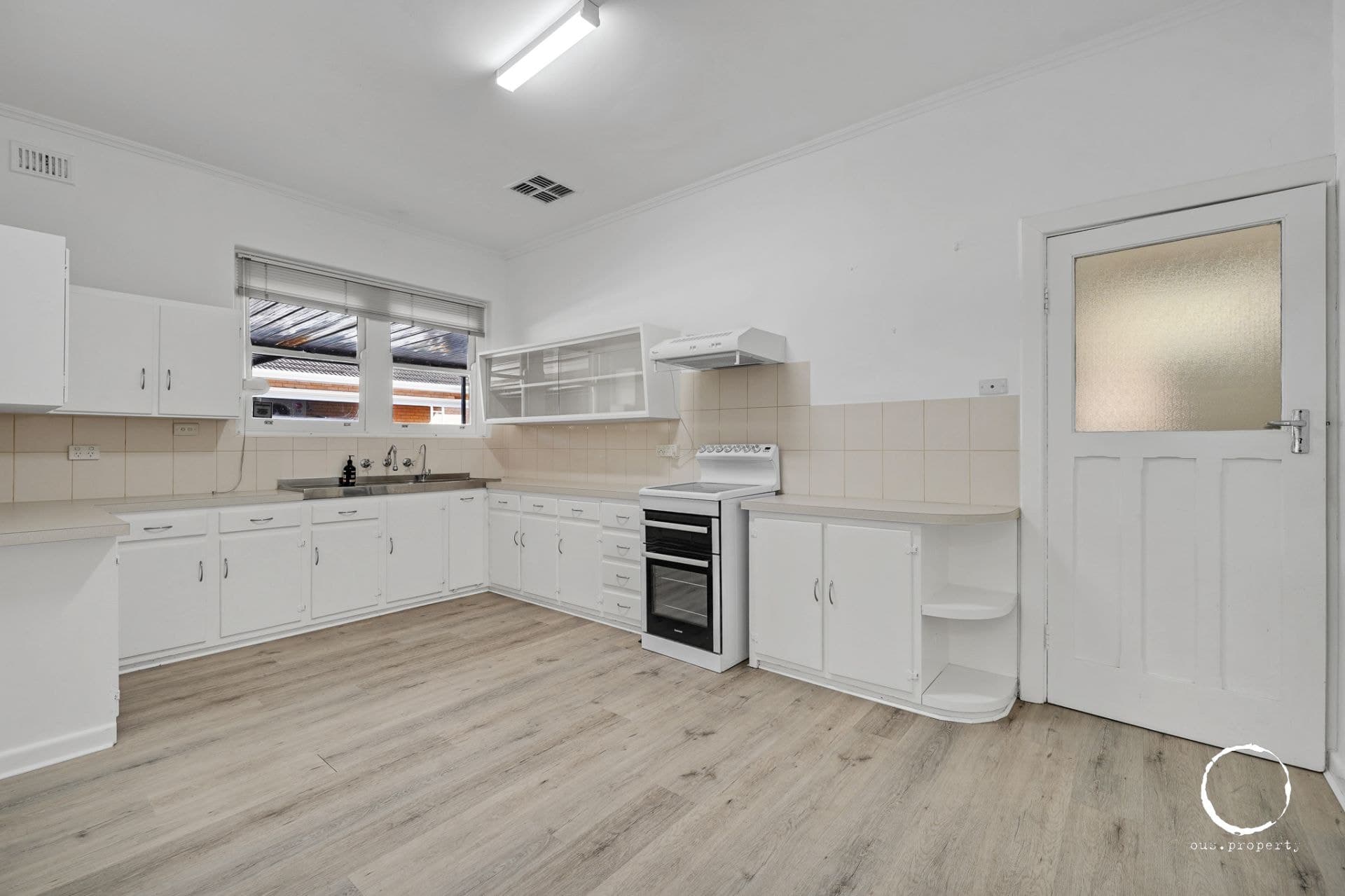 33 Danvers Grove, Woodville Gardens - Thumbnail 5