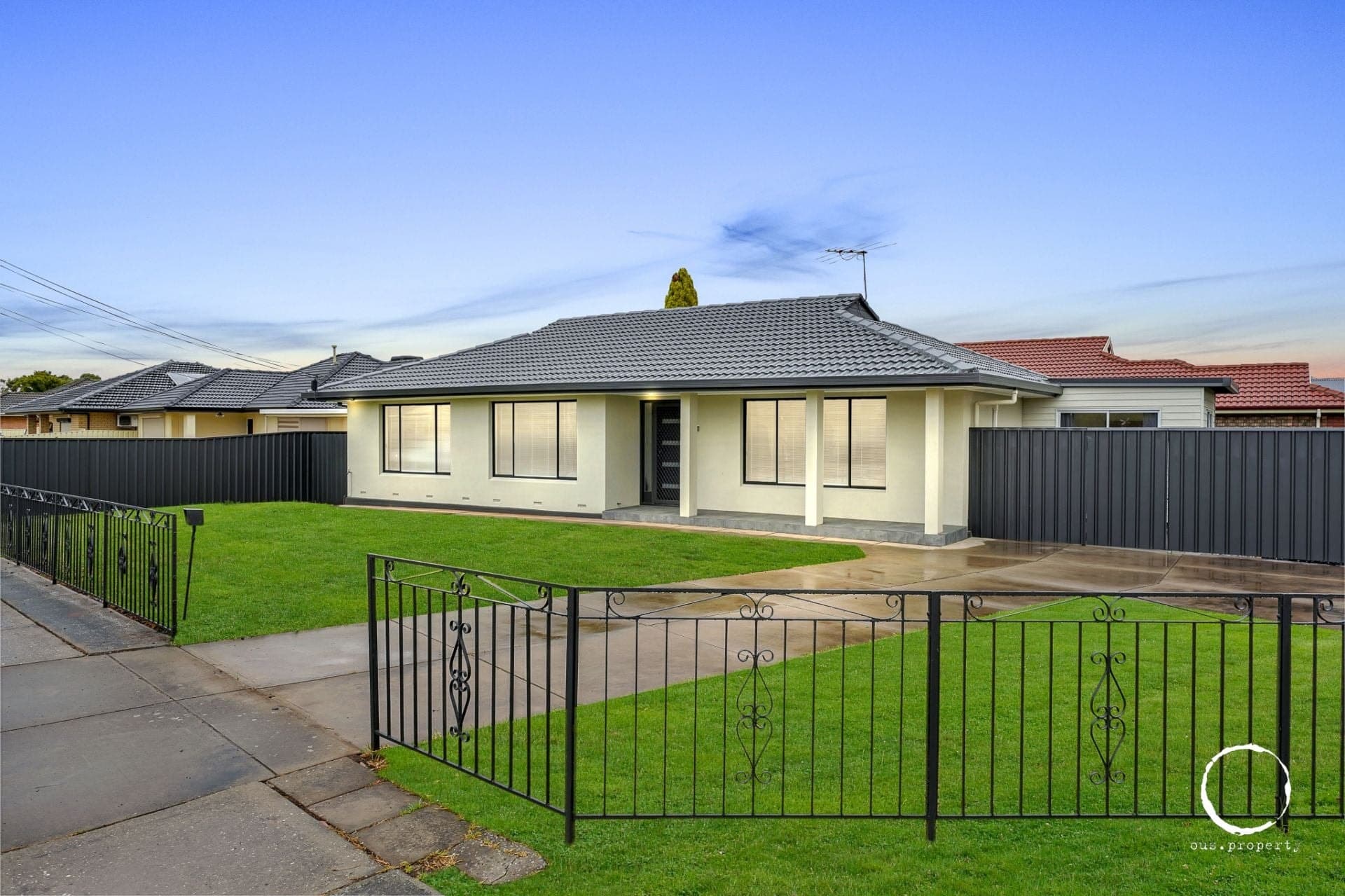 17 Paramount Road, Salisbury Downs - Thumbnail 2