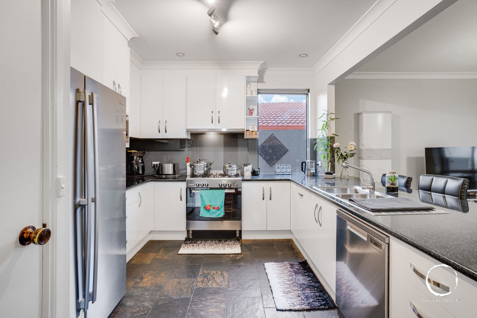 37 McGill Crescent, Para Hills - Thumbnail 5