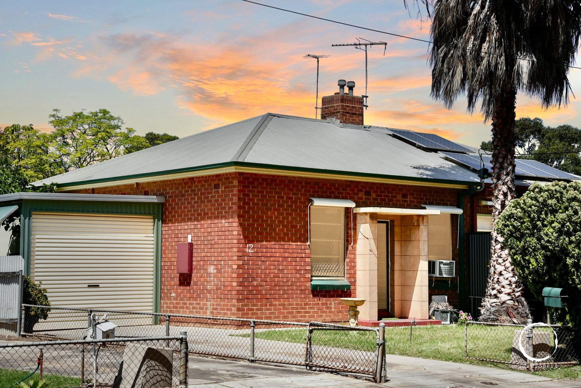 12 Sinclair Square, Pennington - Thumbnail 3