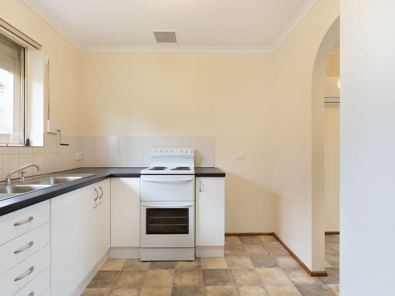 27/18 Washington Crescent, Findon - Thumbnail 7