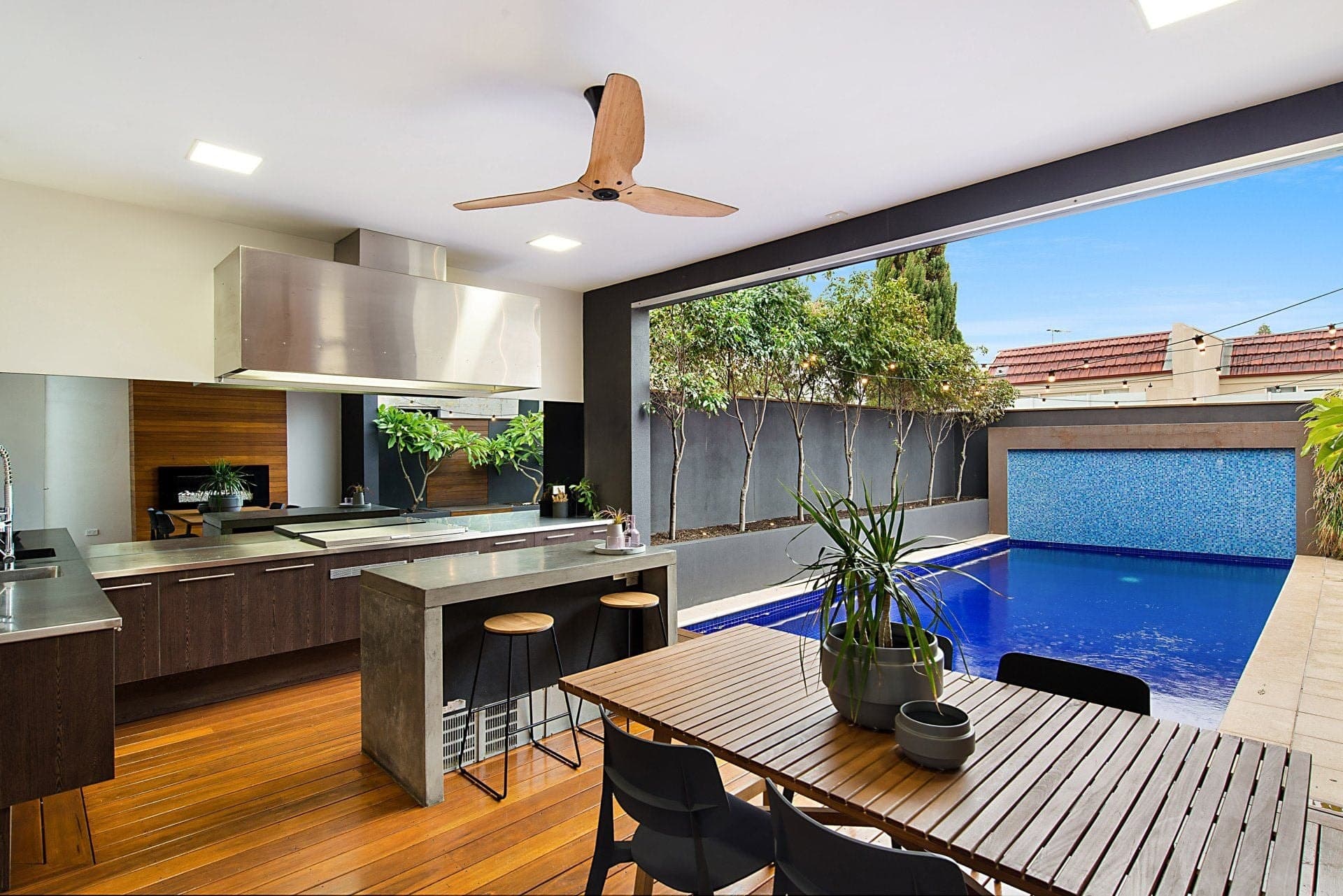296 Seaview Road, Henley Beach - Thumbnail 2