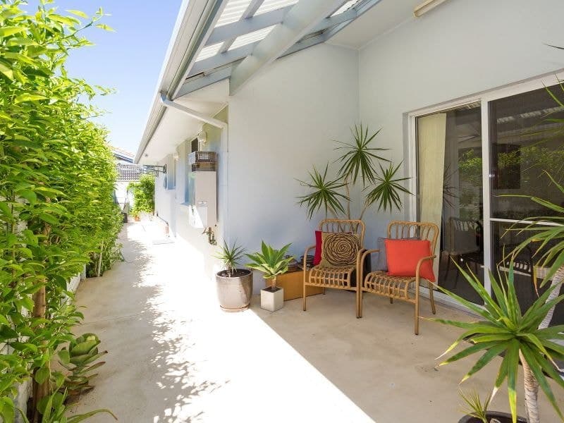6 Lauriana Court, North Haven - Image 1