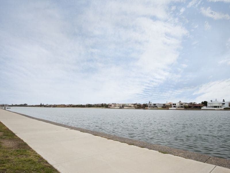 75 Brebner Drive, West Lakes - Thumbnail 2