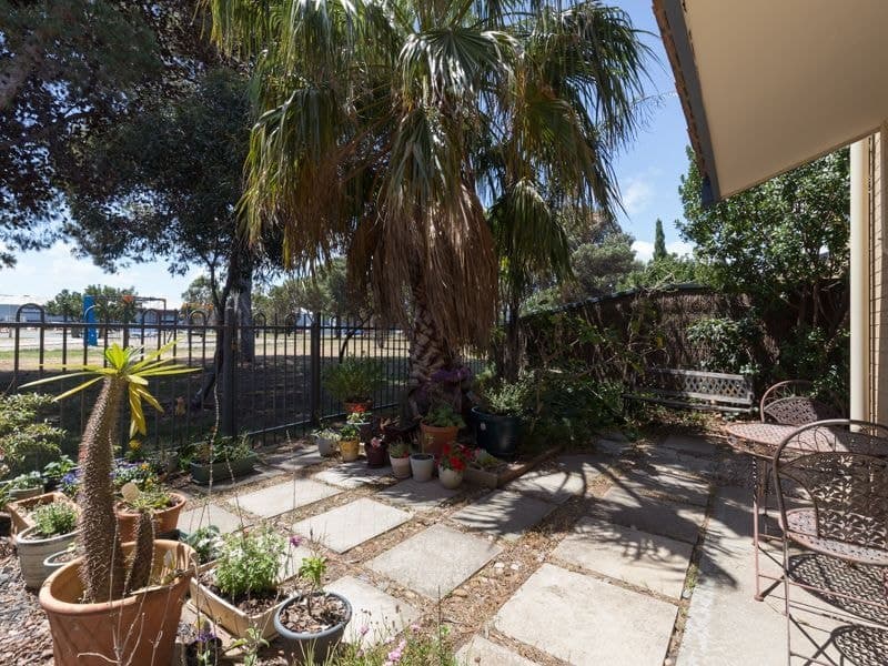 75 Brebner Drive, West Lakes - Thumbnail 3