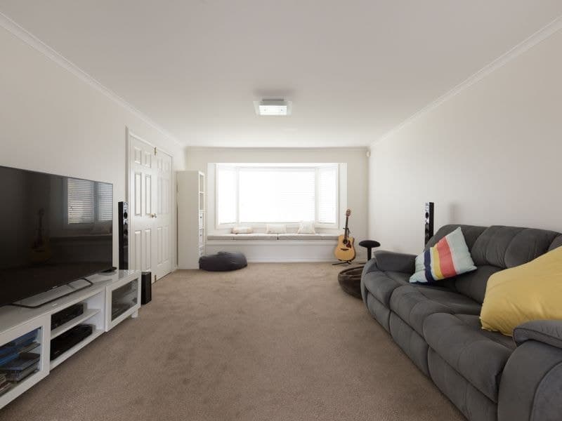 2 Raikoff Court, Fulham - Thumbnail 4