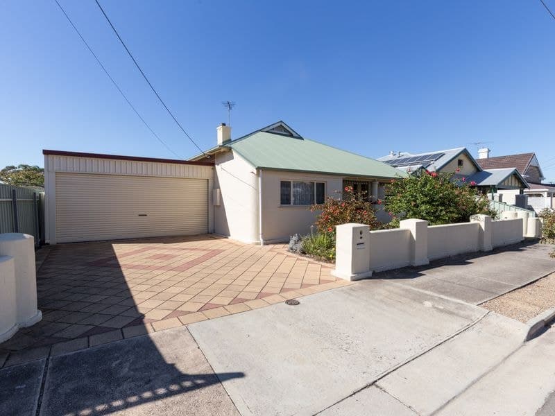 16 Joanna Street, Largs Bay - Image 1