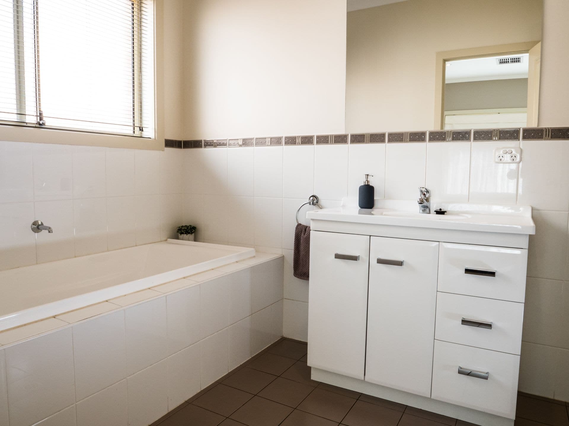 14a Drummond Avenue, Findon - Thumbnail 7
