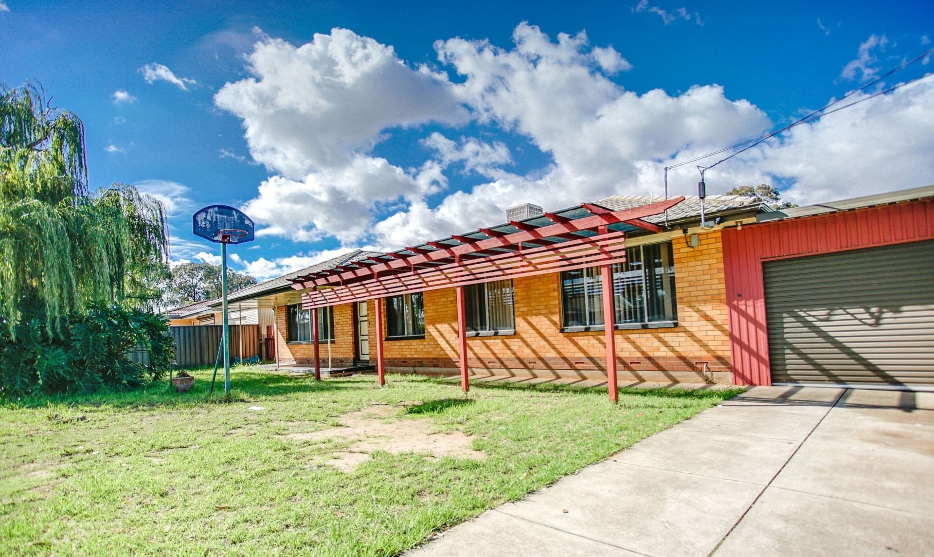 16 Mayo Crescent, Salisbury Downs - Thumbnail 2