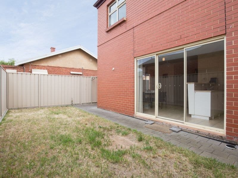 2/13 Jeffrey Street, Brooklyn Park - Image 1