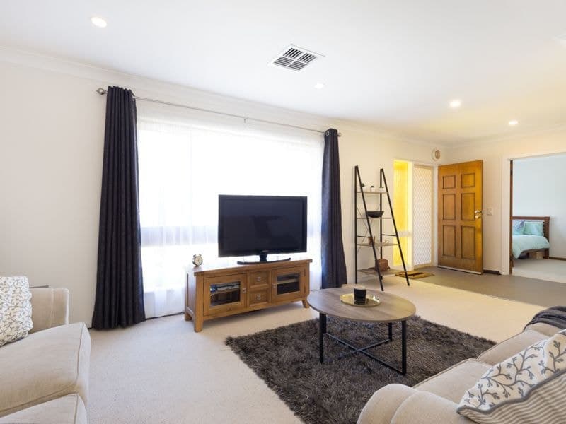 11 Cormorant Court, West Lakes Shore - Thumbnail 5