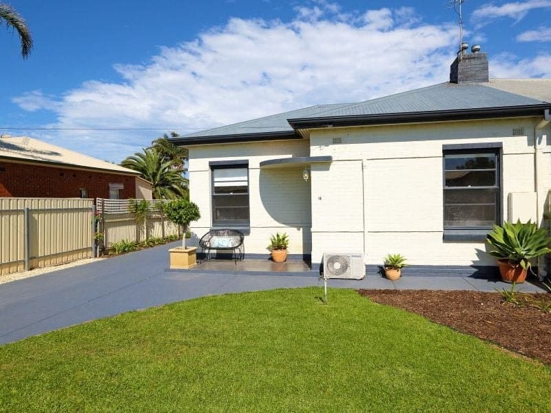 16 Spad Street, Albert Park - Thumbnail 2