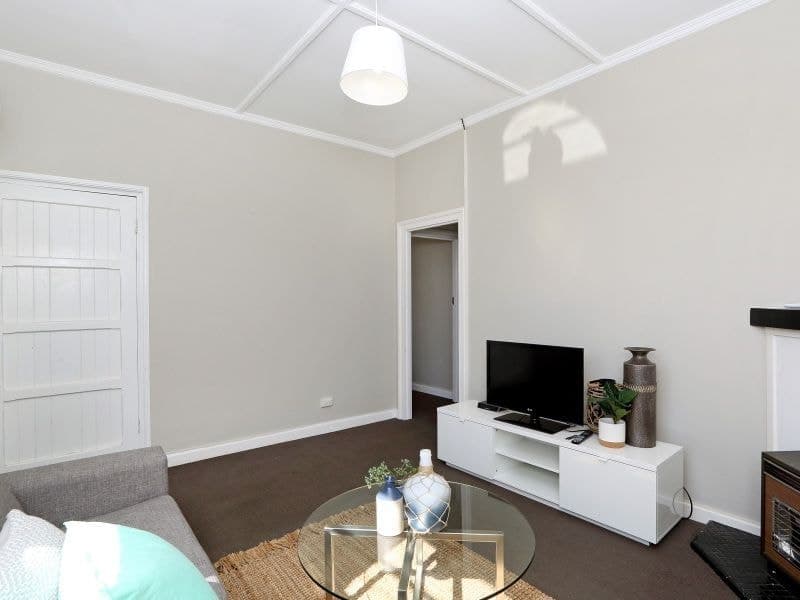 16 Spad Street, Albert Park - Thumbnail 7