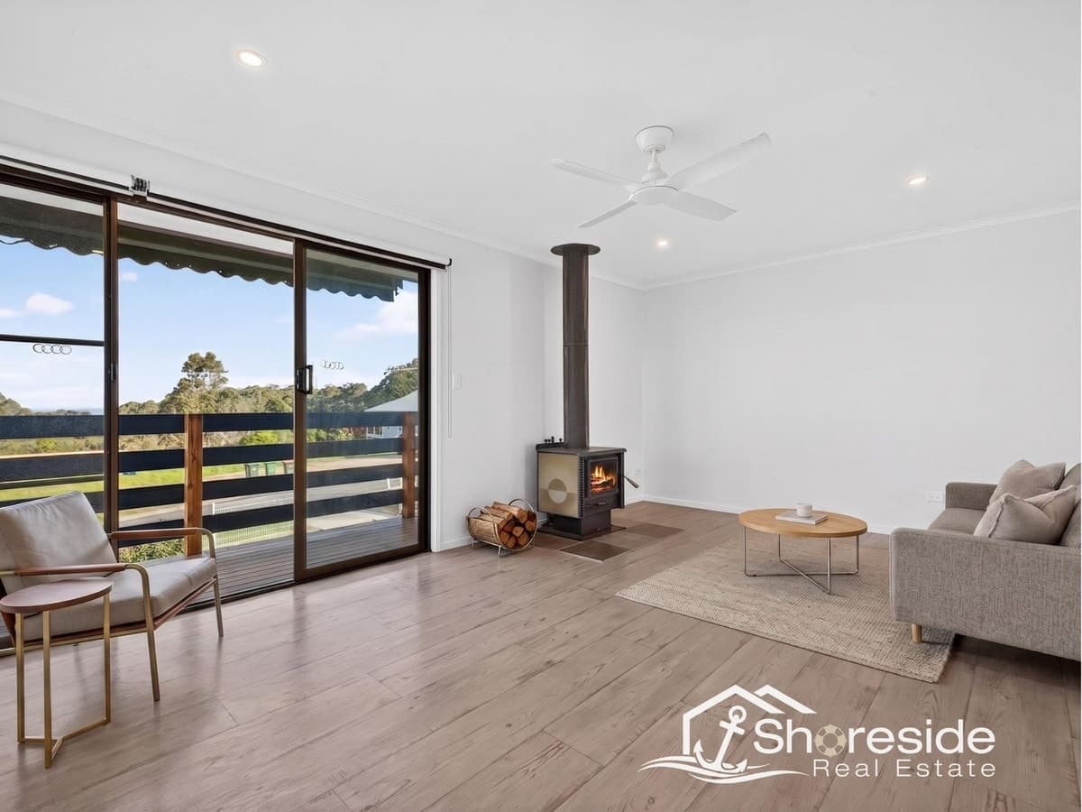 16 Ozone Crescent, LAKES ENTRANCE VIC 3909, Lakes Entrance - Thumbnail 7