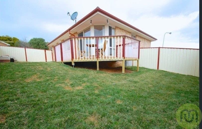 16 McDonnell Close, Dunlop - Image 1