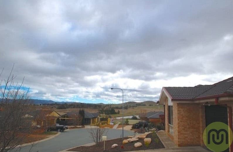 16 McDonnell Close, Dunlop - Thumbnail 2
