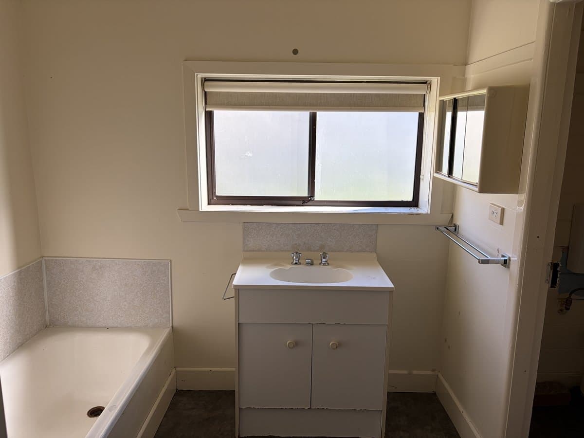 10 Elva Avenue, Hamilton, VIC, 3300, Hamilton - Thumbnail 7