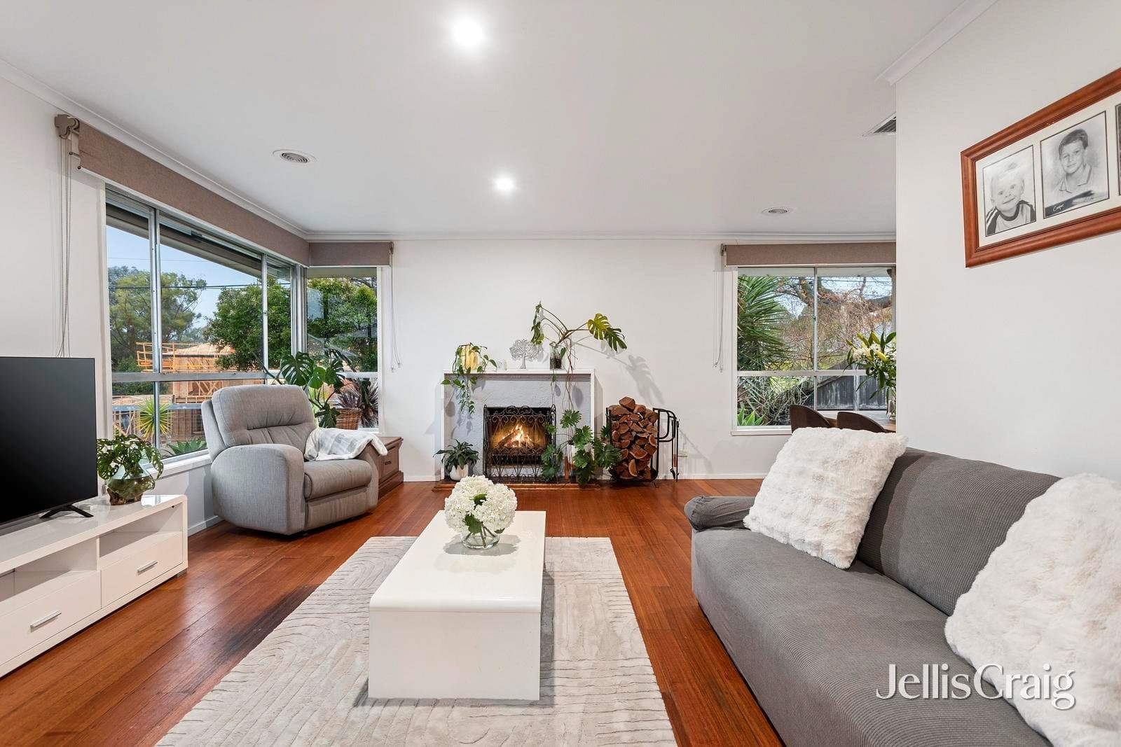 17 Lockhart Road, Ringwood North, Ringwood North - Thumbnail 3