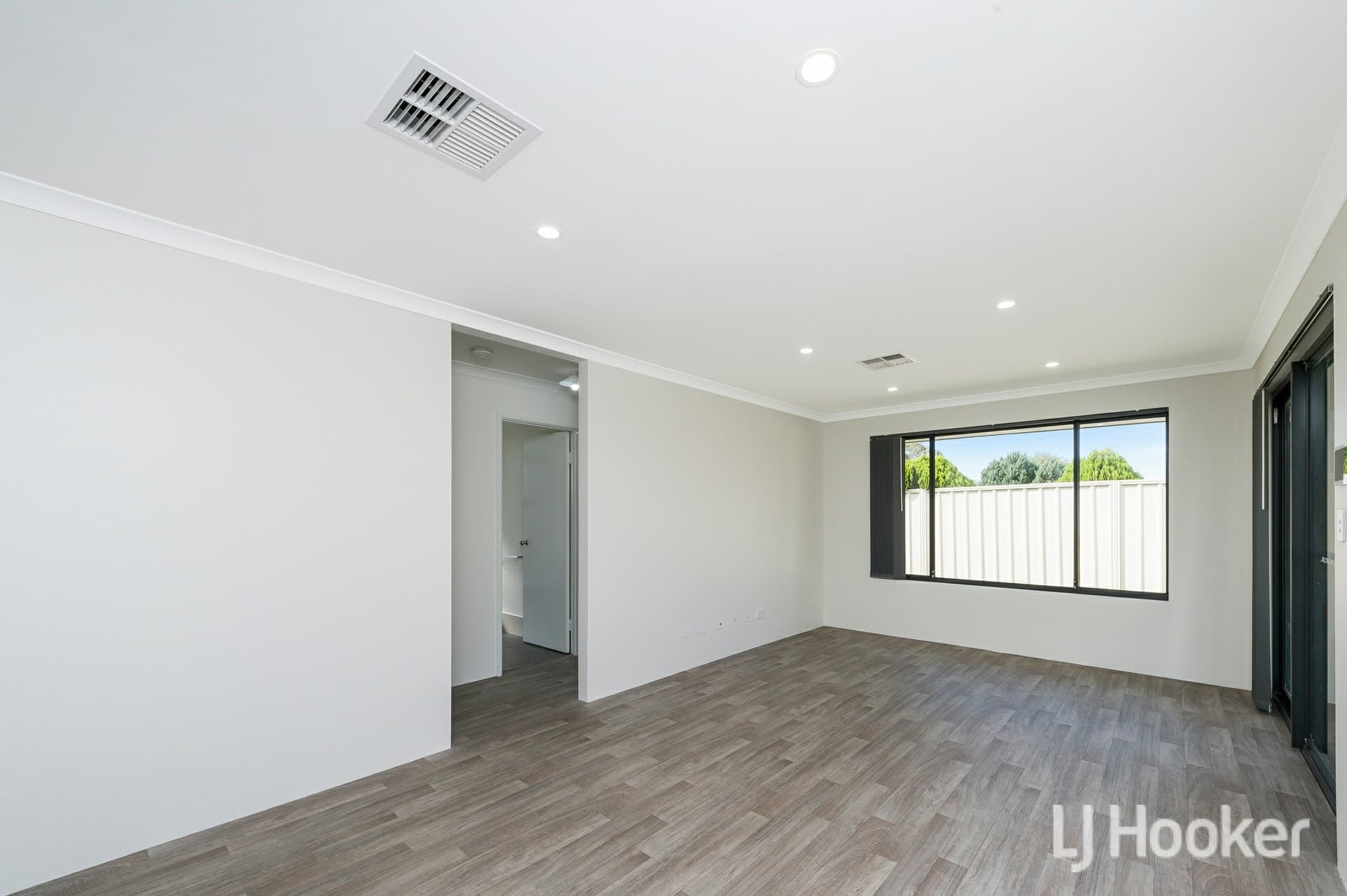 45 Hemingway Drive, Camillo, Camillo - Thumbnail 8