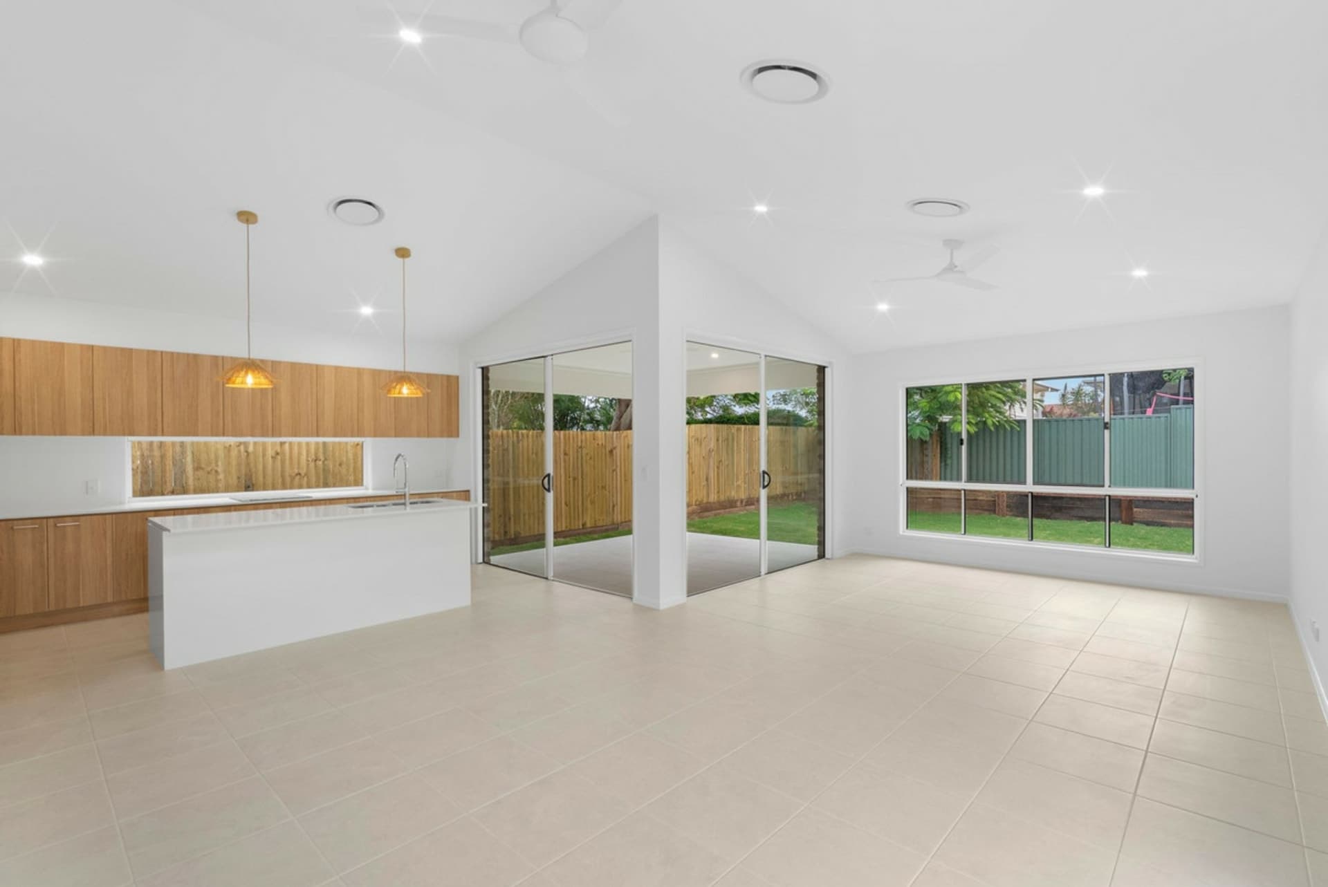 61 Thomas Street, Clontarf, Clontarf - Thumbnail 4