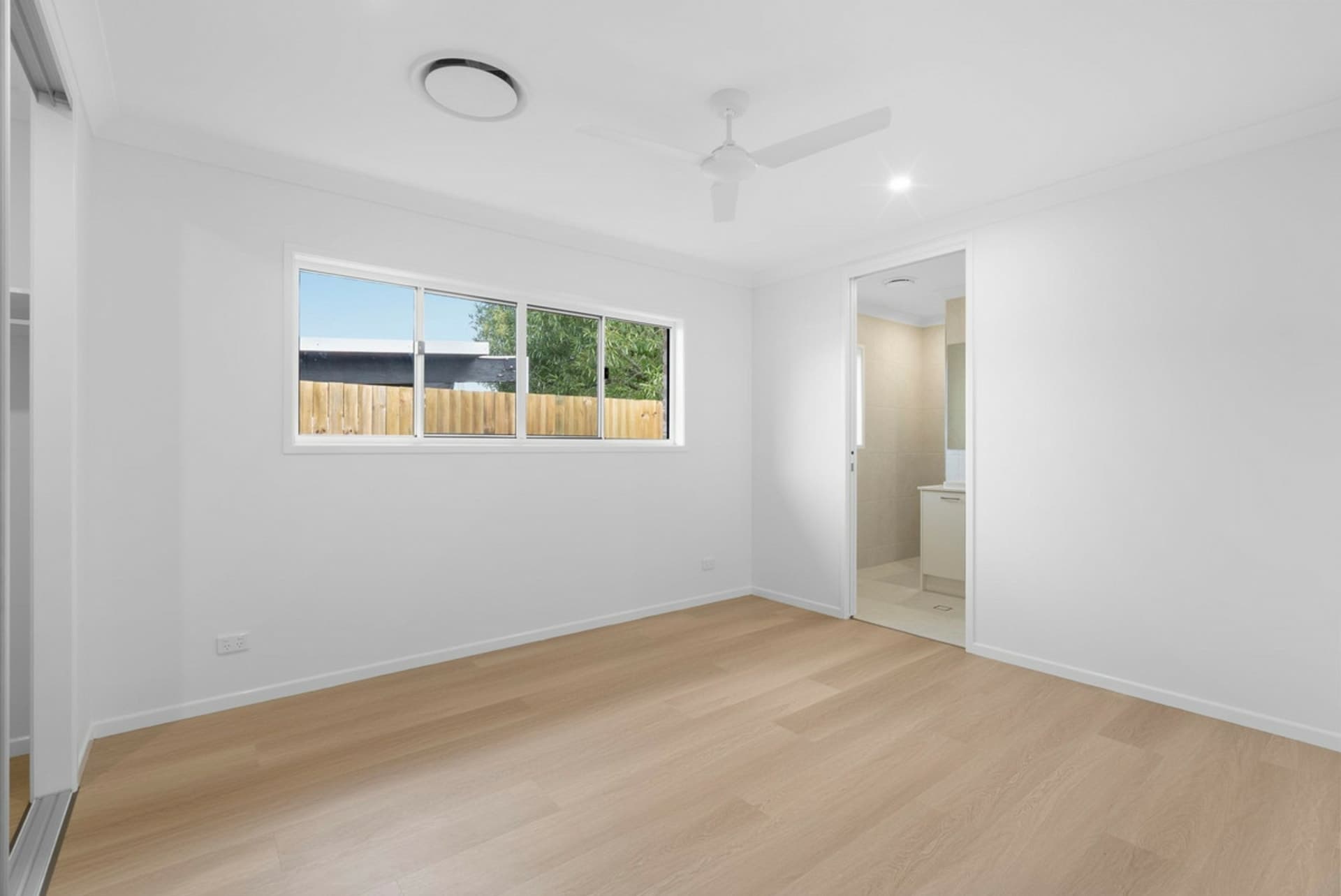 61 Thomas Street, Clontarf, Clontarf - Thumbnail 6