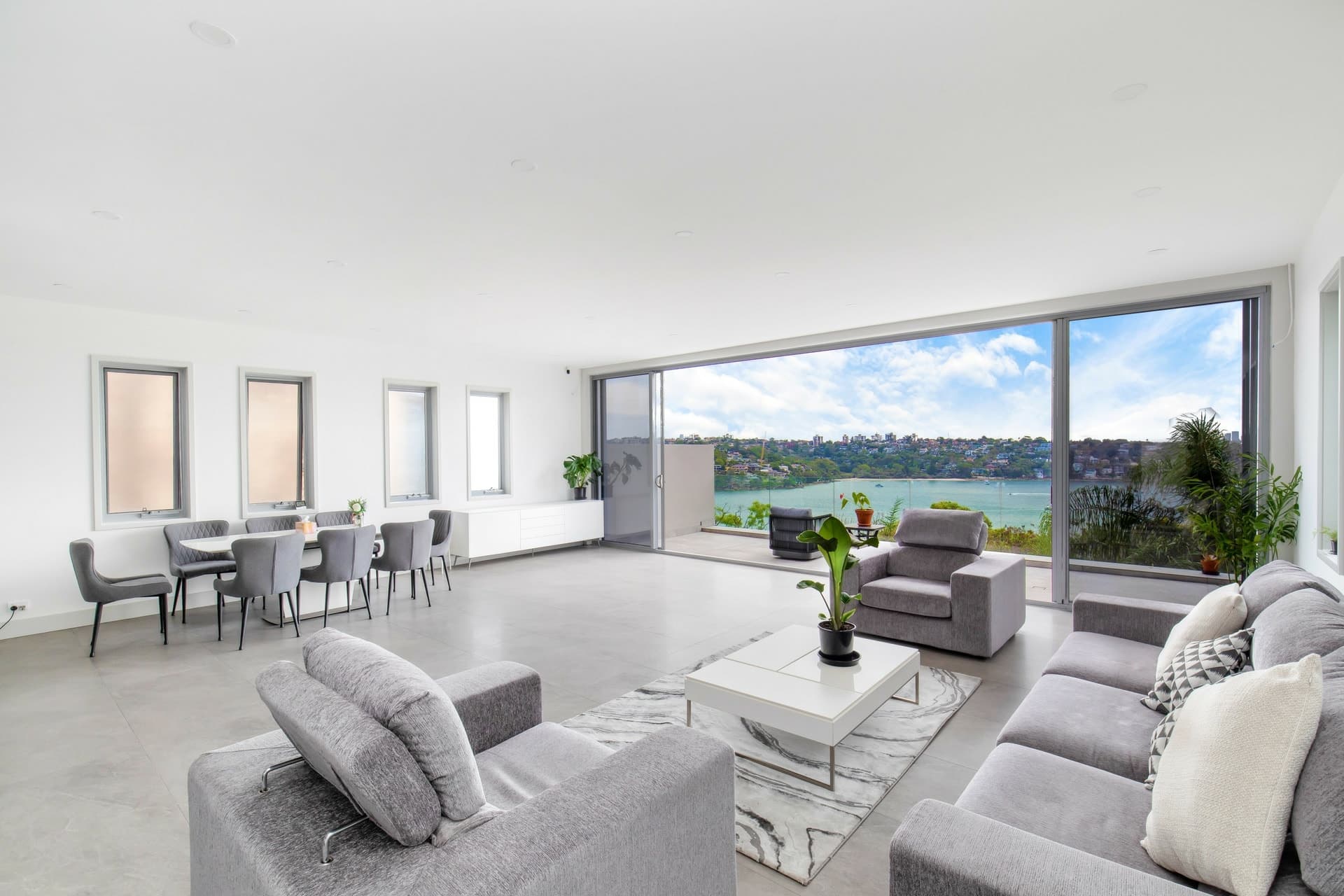 9 Barrabooka Street, Clontarf, Clontarf - Thumbnail 2
