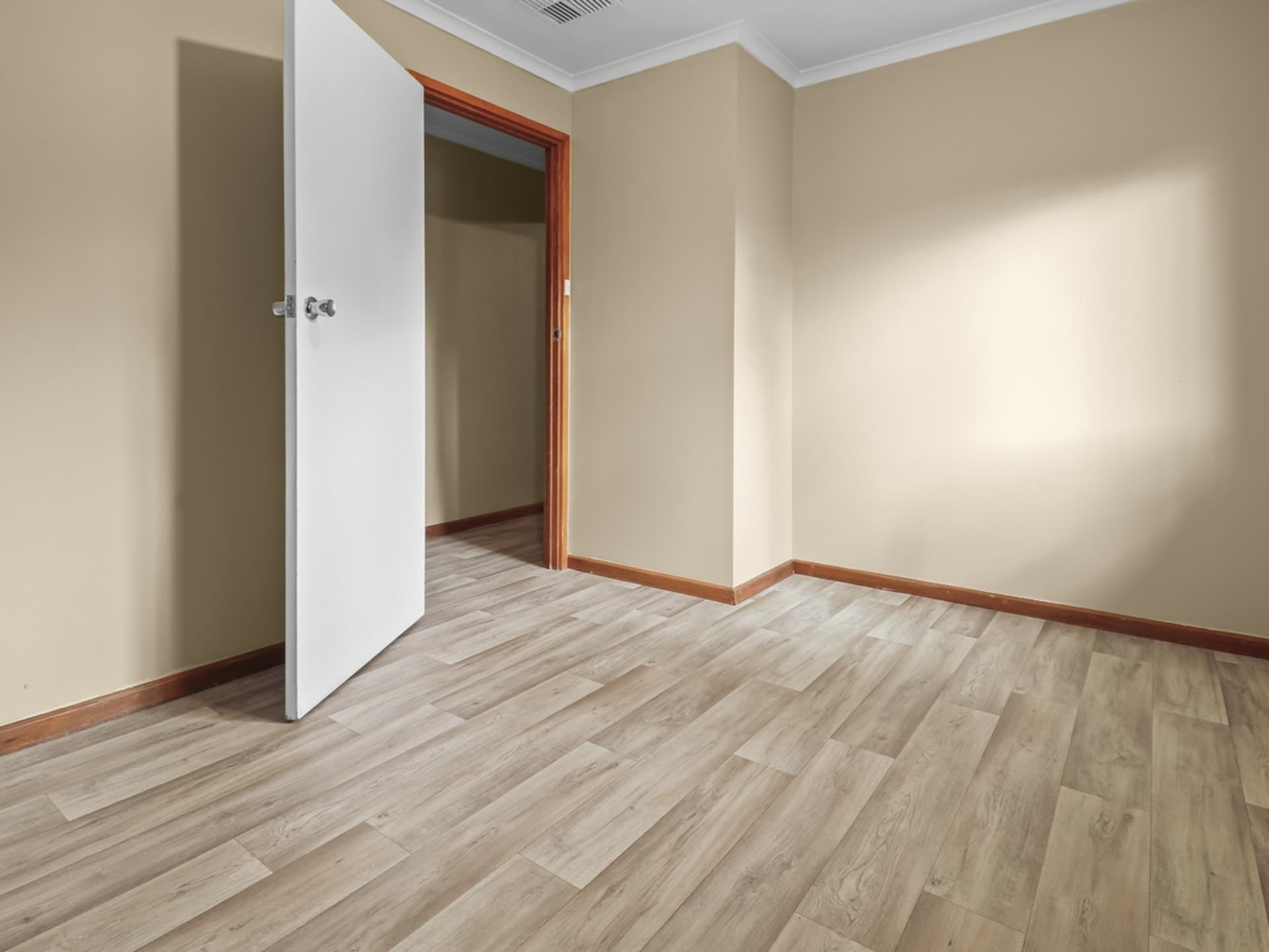 14 Hawker Crescent, Elizabeth East, Elizabeth East - Thumbnail 7