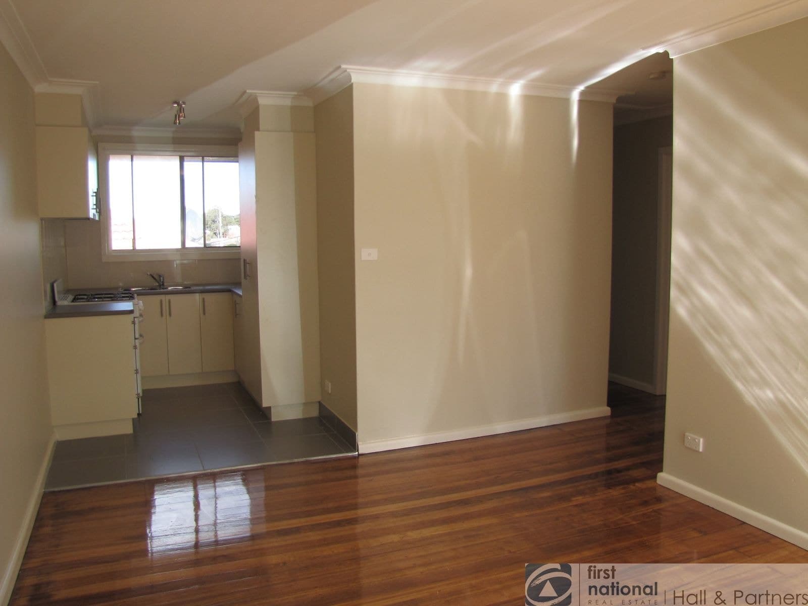 3/3 Louis Avenue, Dandenong VIC 3175, Dandenong - Thumbnail 2