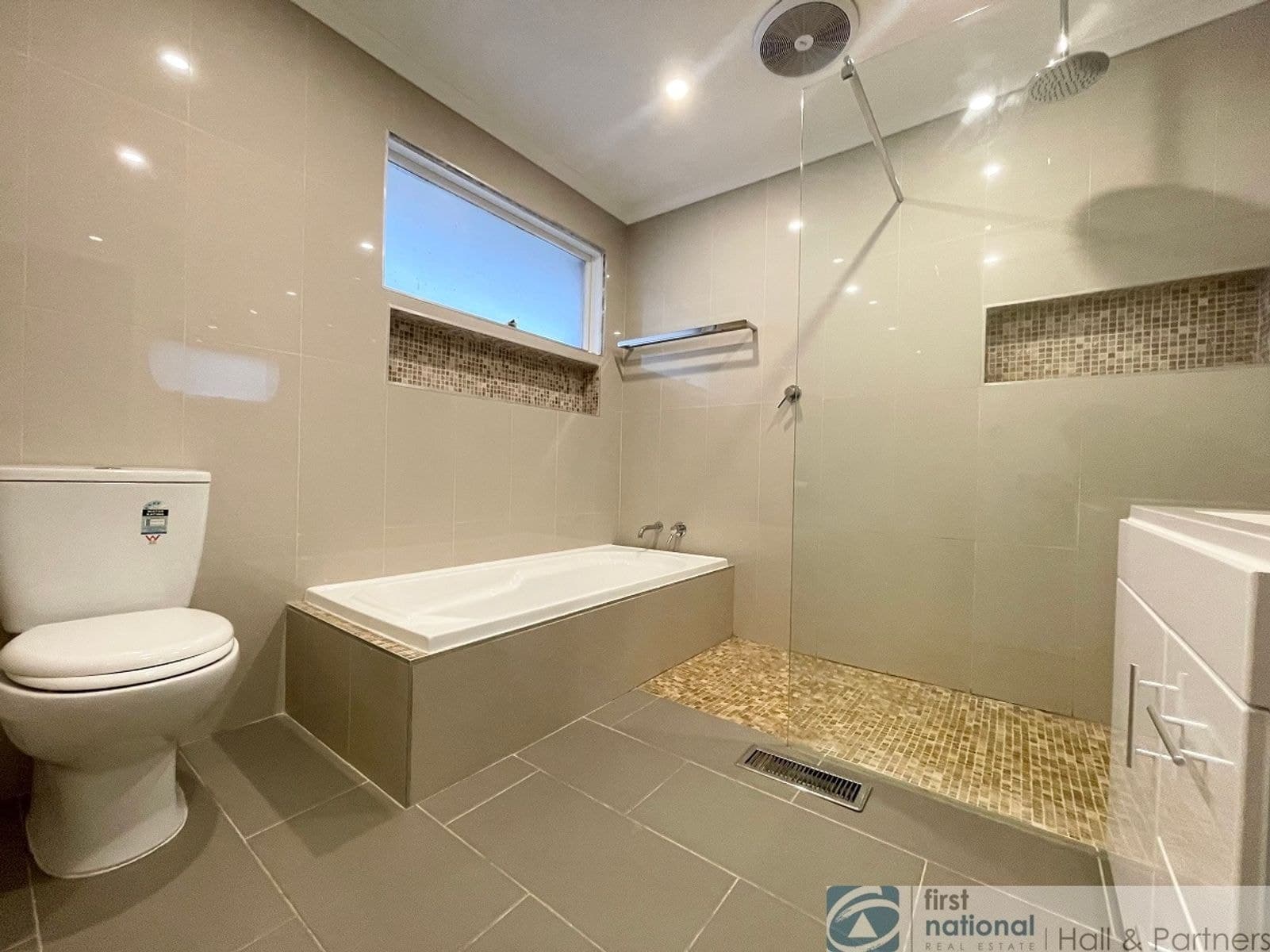 74 Neasham Drive, Dandenong North VIC 3175, Dandenong North - Thumbnail 7