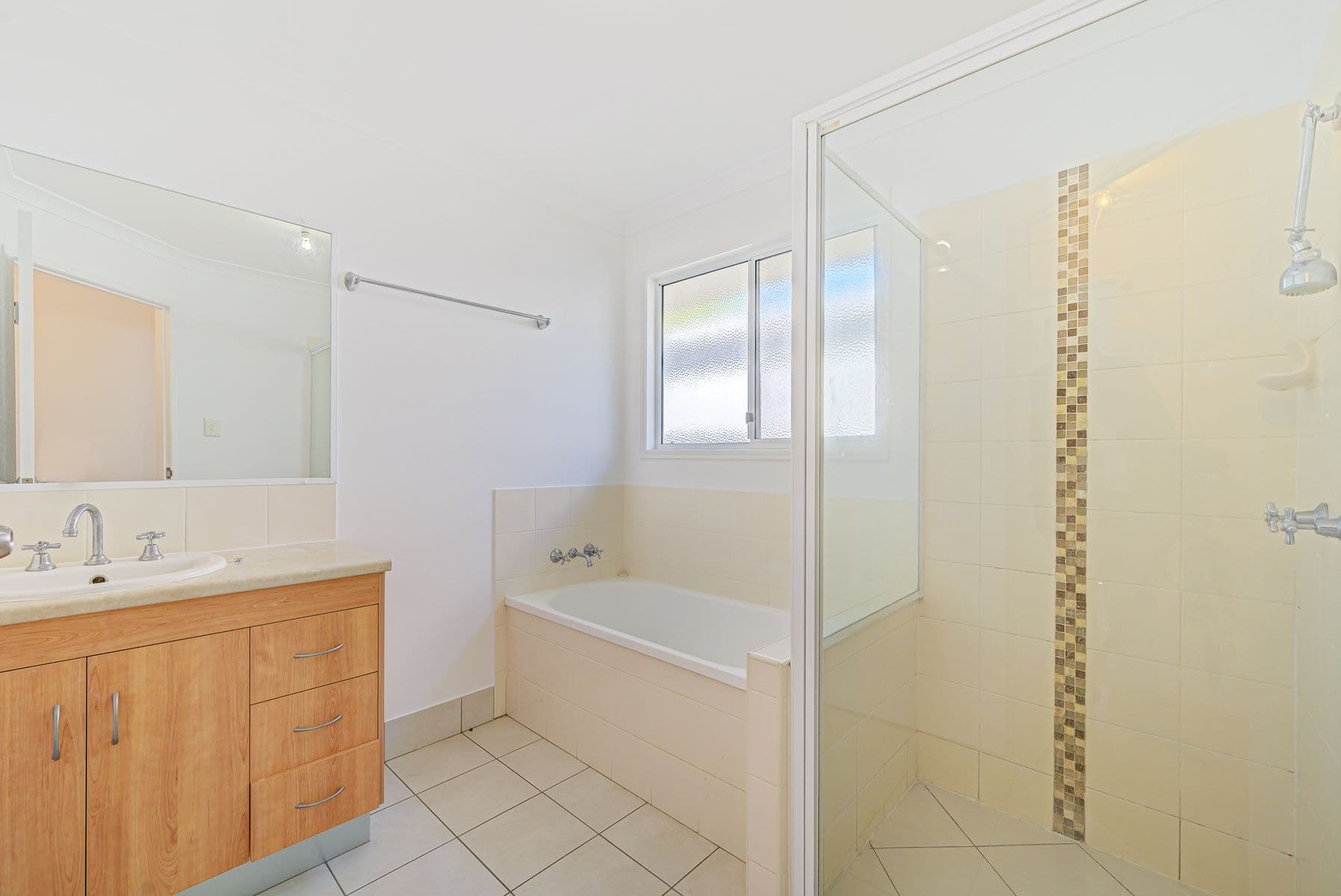 2/25 May Street, Gin Gin QLD 4671, Gin Gin - Thumbnail 7