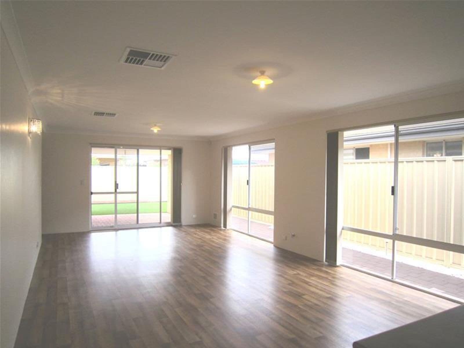10 Lipari Terrace, Canning Vale WA 6155, Canning Vale - Thumbnail 2