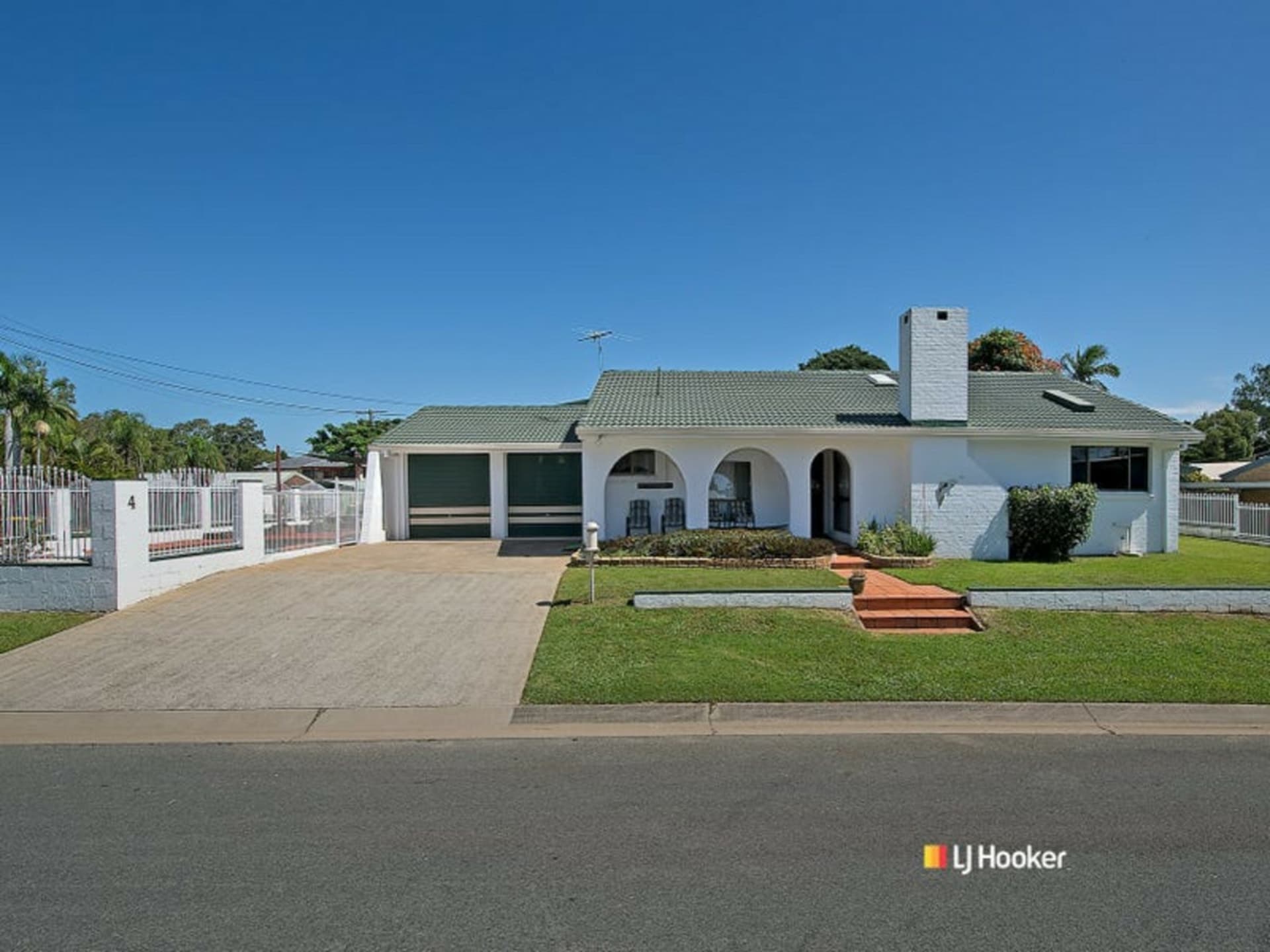 4 Oakview Court, Kallangur, Kallangur - Thumbnail 2