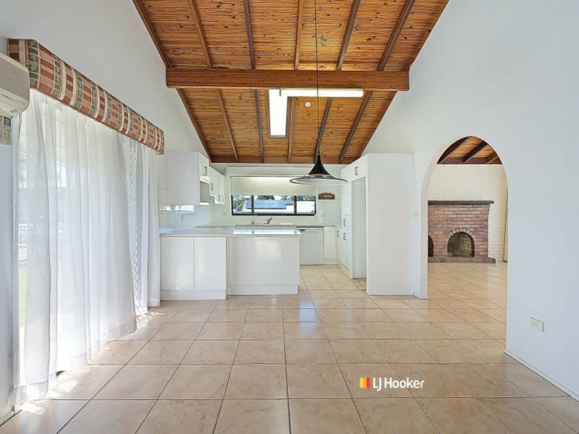 4 Oakview Court, Kallangur, Kallangur - Thumbnail 7