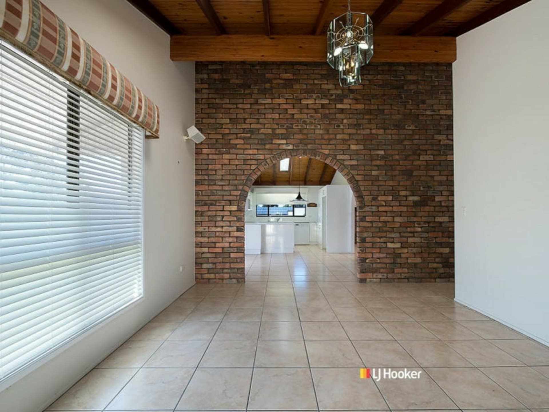 4 Oakview Court, Kallangur, Kallangur - Thumbnail 8