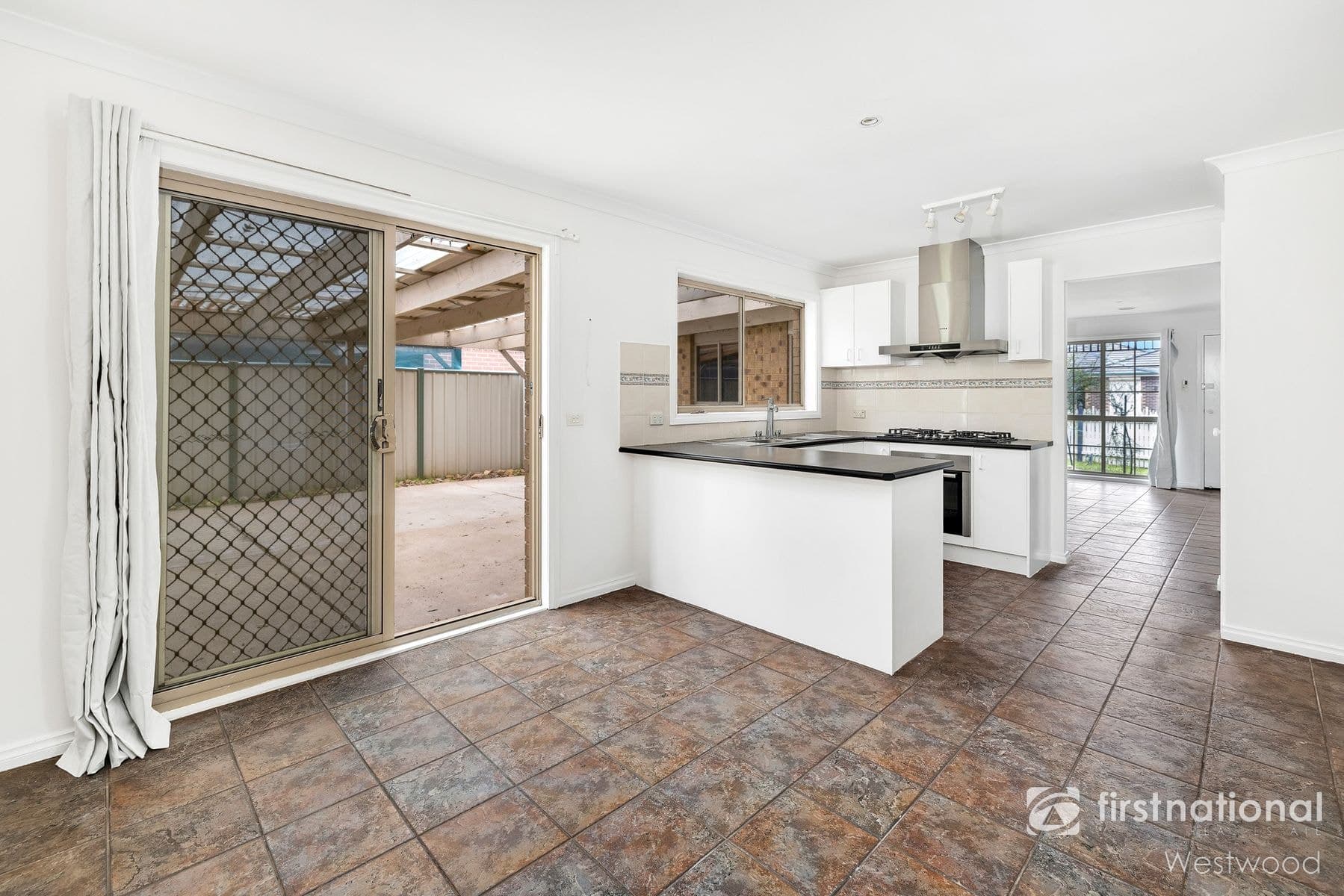 17 Kasem Drive, Werribee VIC 3030, Werribee - Thumbnail 2