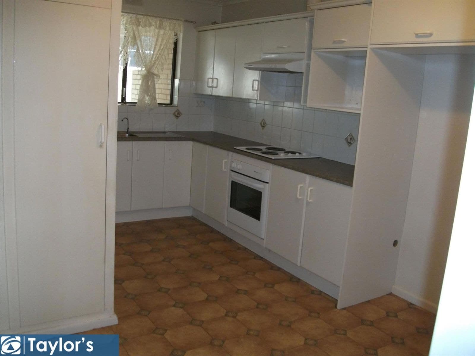 1/29 Buckingham Drive, Salisbury East SA 5109, Salisbury East - Thumbnail 2