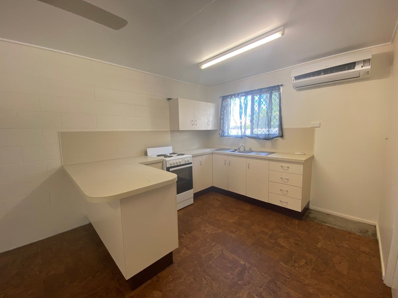 2/14 Gable Street, East Mackay QLD 4740, East Mackay - Thumbnail 3