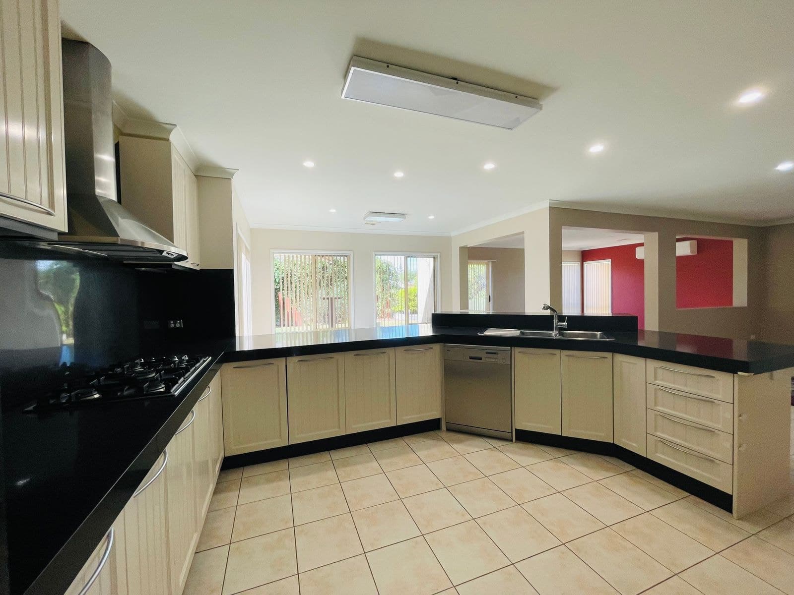 27 Santander Crescent, Point Cook VIC 3030, Point Cook - Thumbnail 7