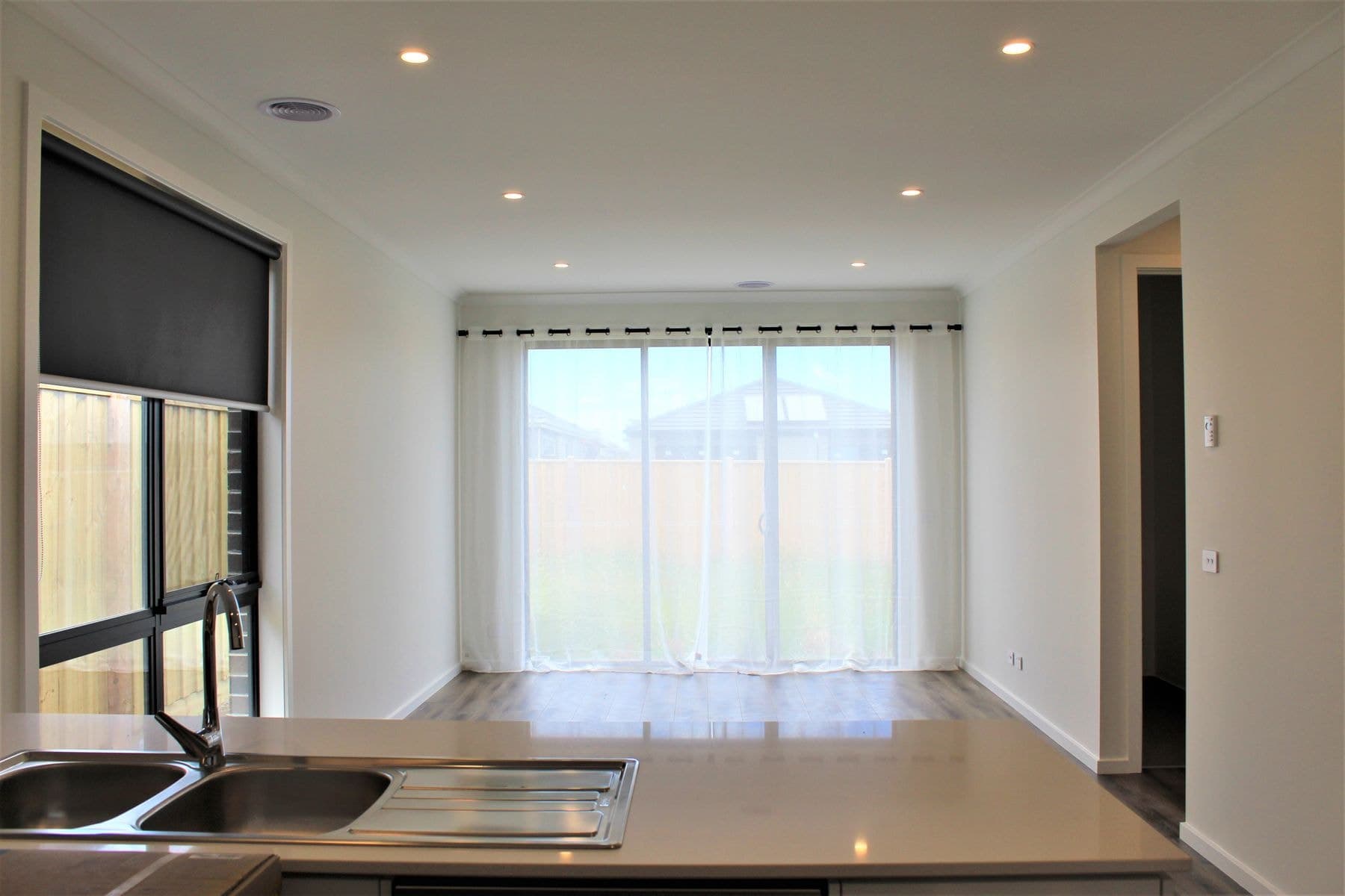 32 Horsetail Way, Drouin VIC 3818, Drouin - Thumbnail 6