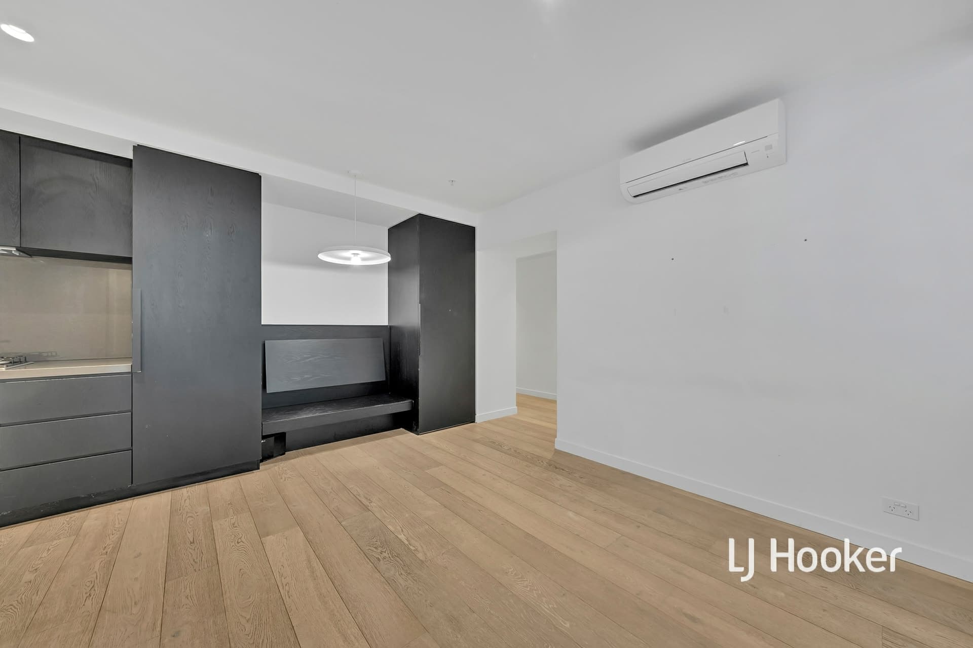 2410/81 A'Beckett Street, Melbourne, Melbourne - Thumbnail 5