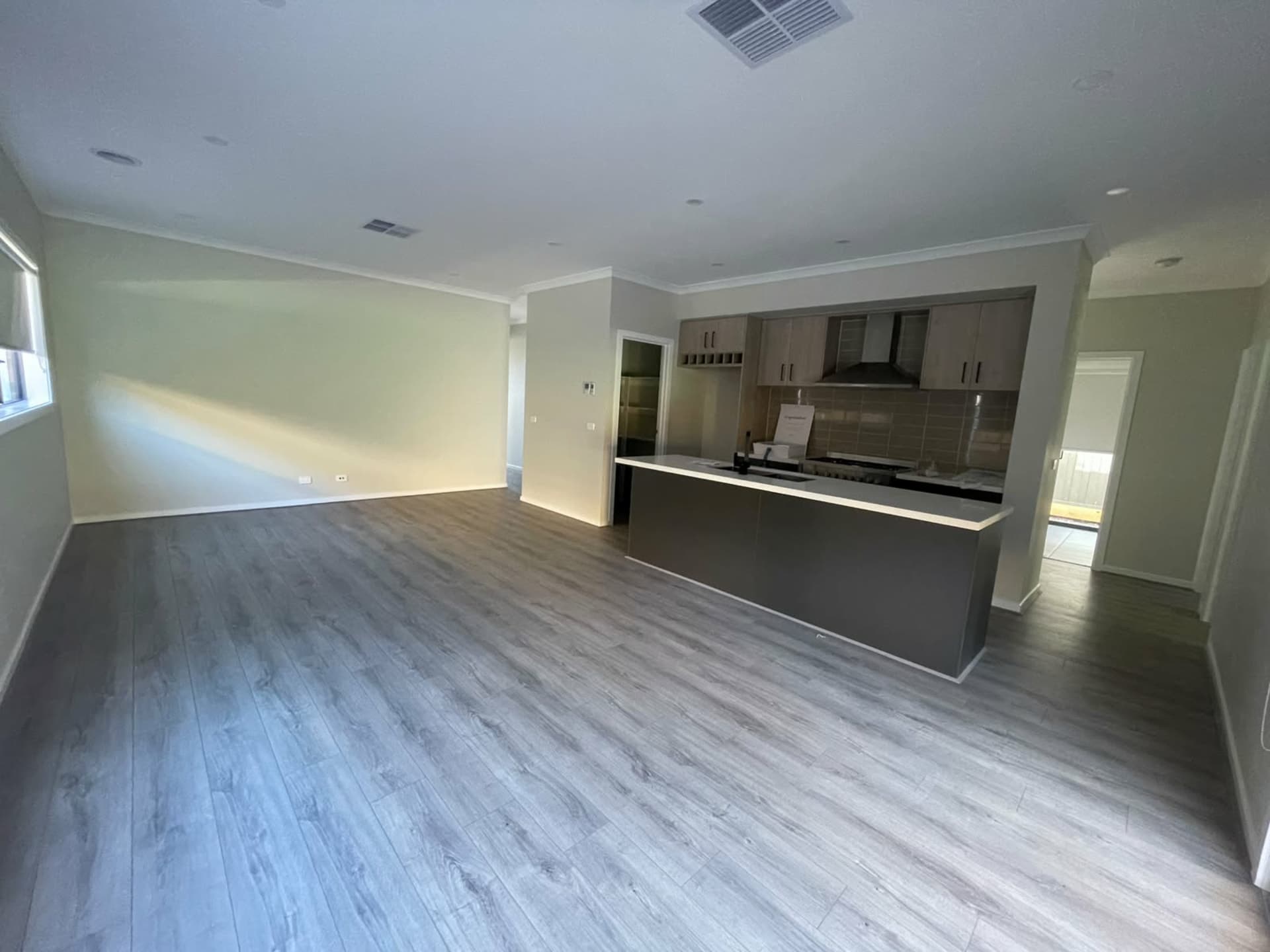 13 Codrington Street, Melton South, Melton South - Thumbnail 7
