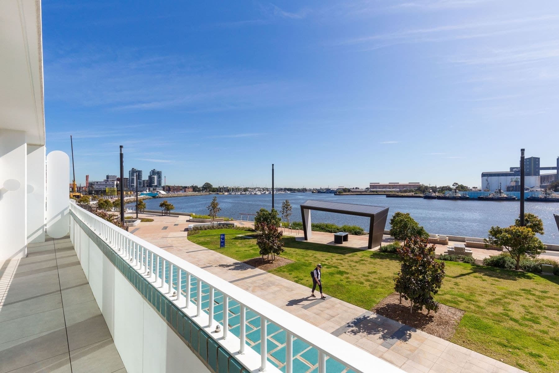 2/25 Honeysuckle Drive, Newcastle NSW 2300, Newcastle - Thumbnail 2