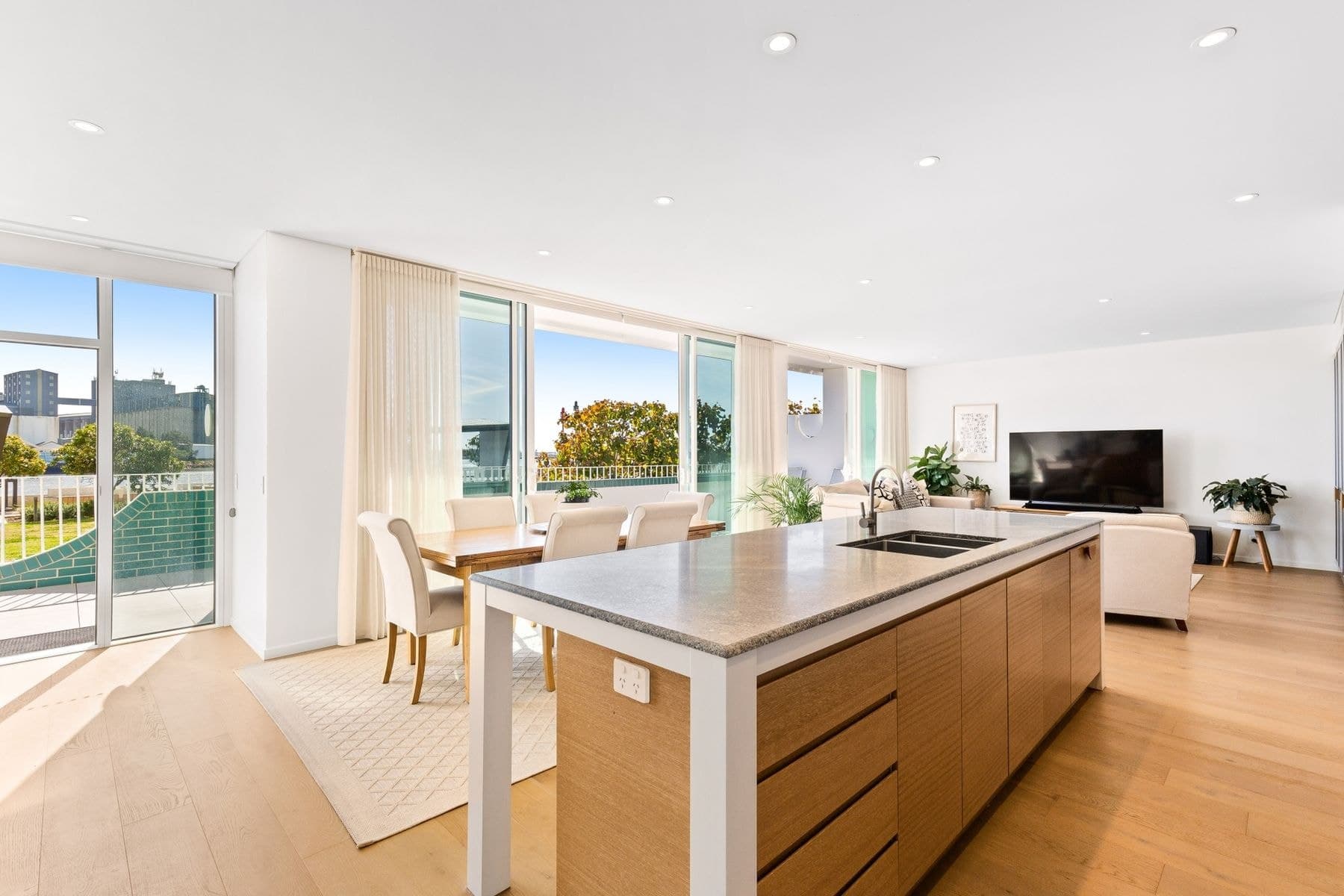 2/25 Honeysuckle Drive, Newcastle NSW 2300, Newcastle - Thumbnail 6