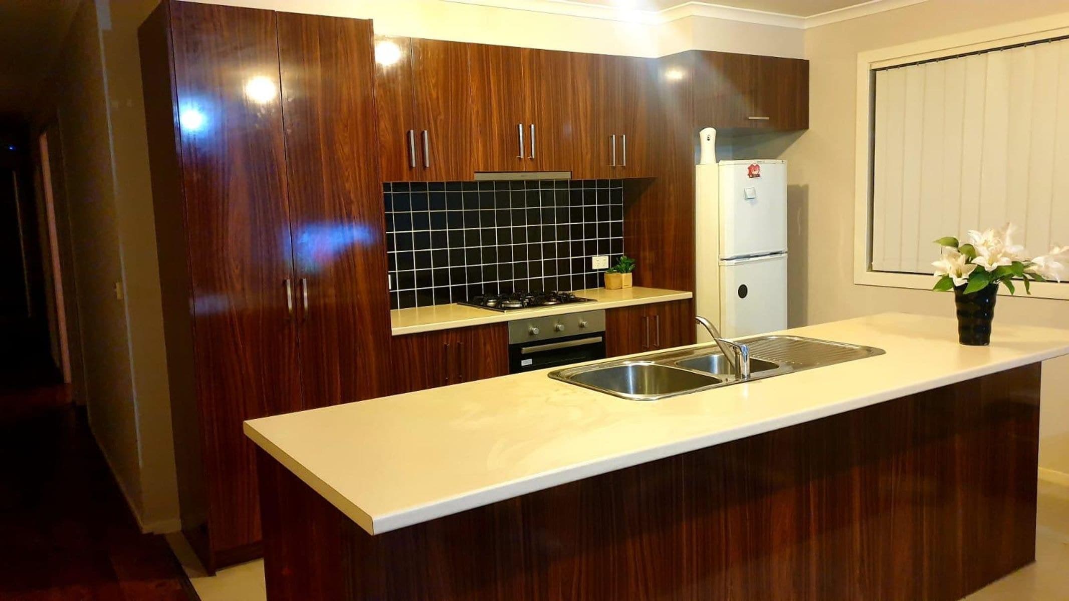 1 Grackle Crescent, Williams Landing VIC 3027, Williams Landing - Thumbnail 2