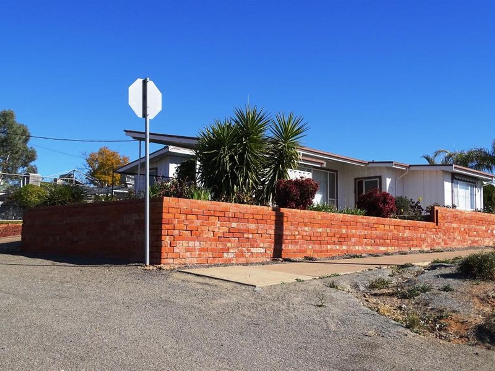 237 Bromide Street, Broken Hill NSW 2880, Broken Hill - Thumbnail 2