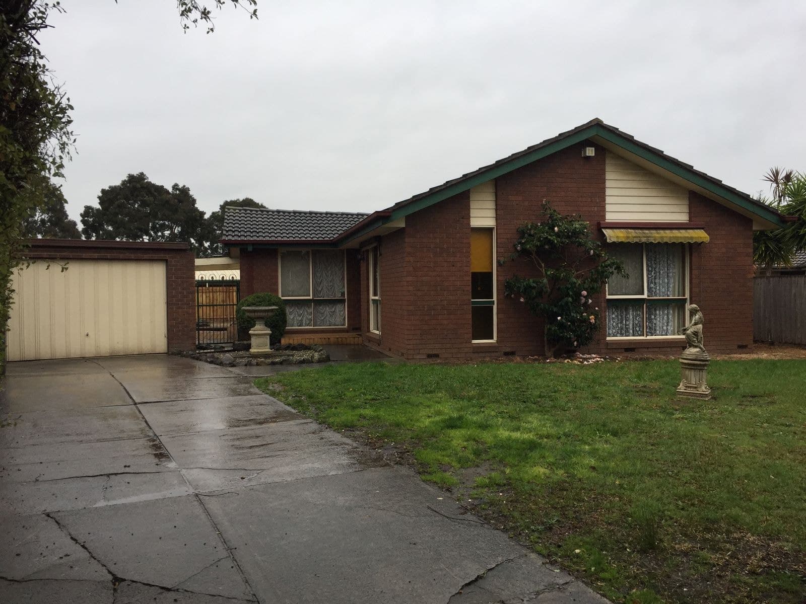 2 Kintbury Close, Wantirna VIC 3152, Wantirna - Image 1