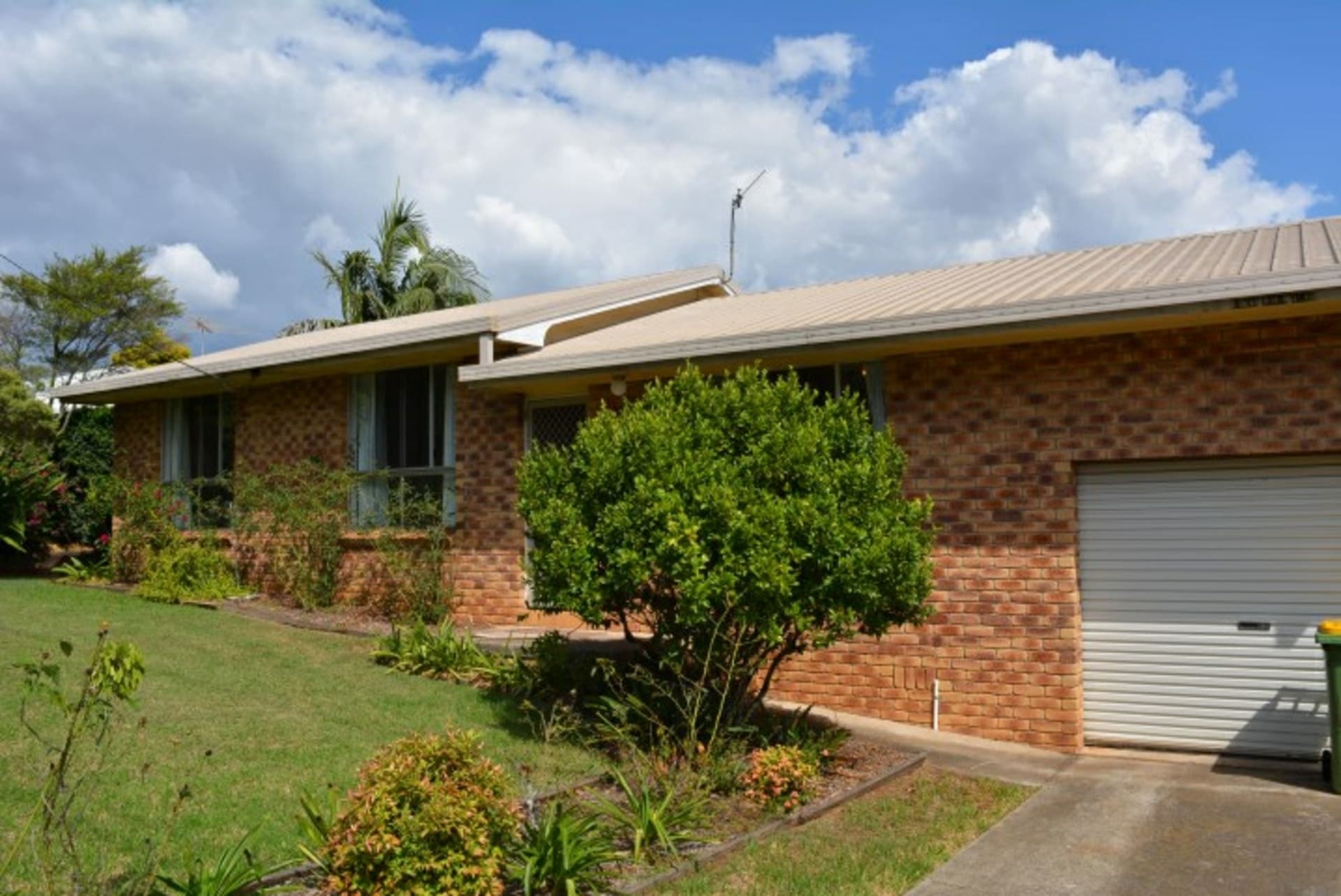 112 Hursley Road, Newtown, Newtown - Thumbnail 3