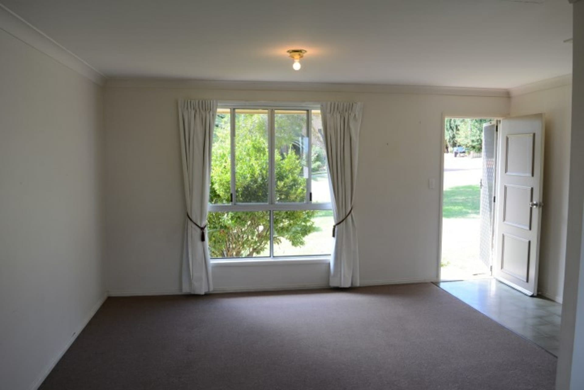 112 Hursley Road, Newtown, Newtown - Thumbnail 5